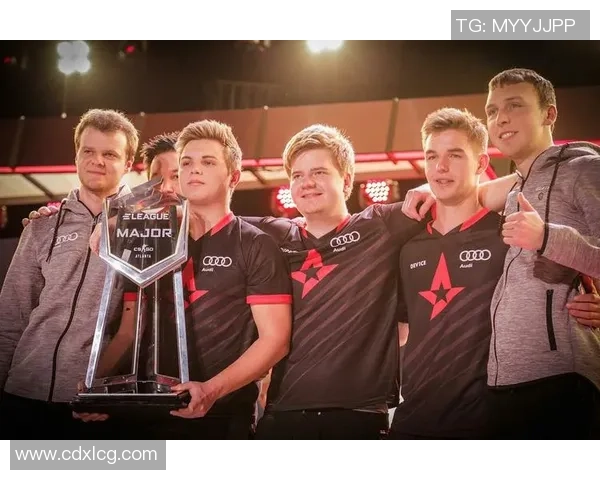 CSGO战术解析：深入探讨JDG反击策略与执行细节